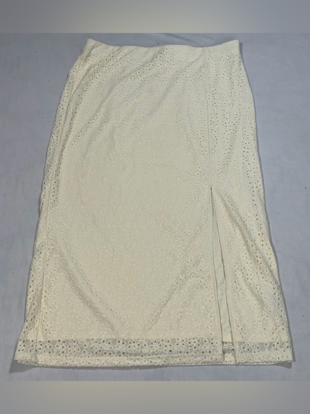 A New Day NWT Cream Eyelet Midi Pencil Skirt Side Slit Size 12 O83